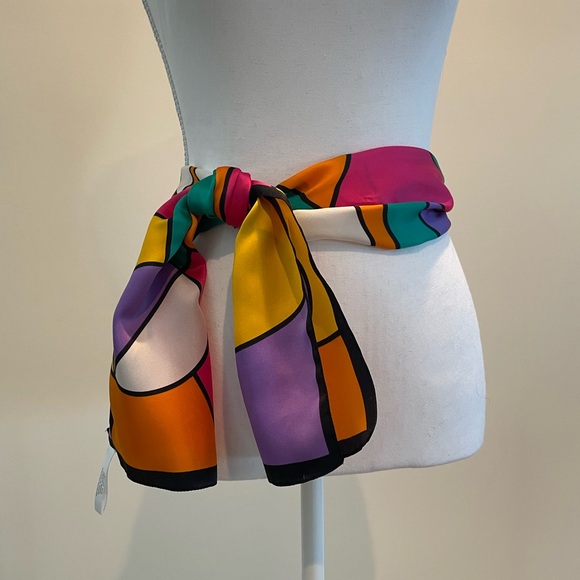 Echo Designs Accessories - Vtg 1990’s Echo Design Superslims from Virginia Slims Geometric Scarf. Italy Y2K